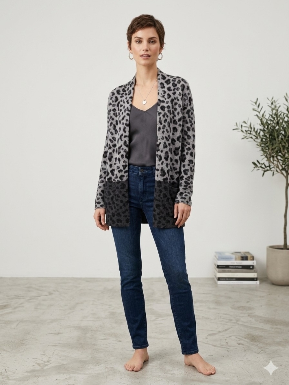 Ply Cashmere Gray & Black Leopard Print Open-Front Cashmere Cardigan Pockets S